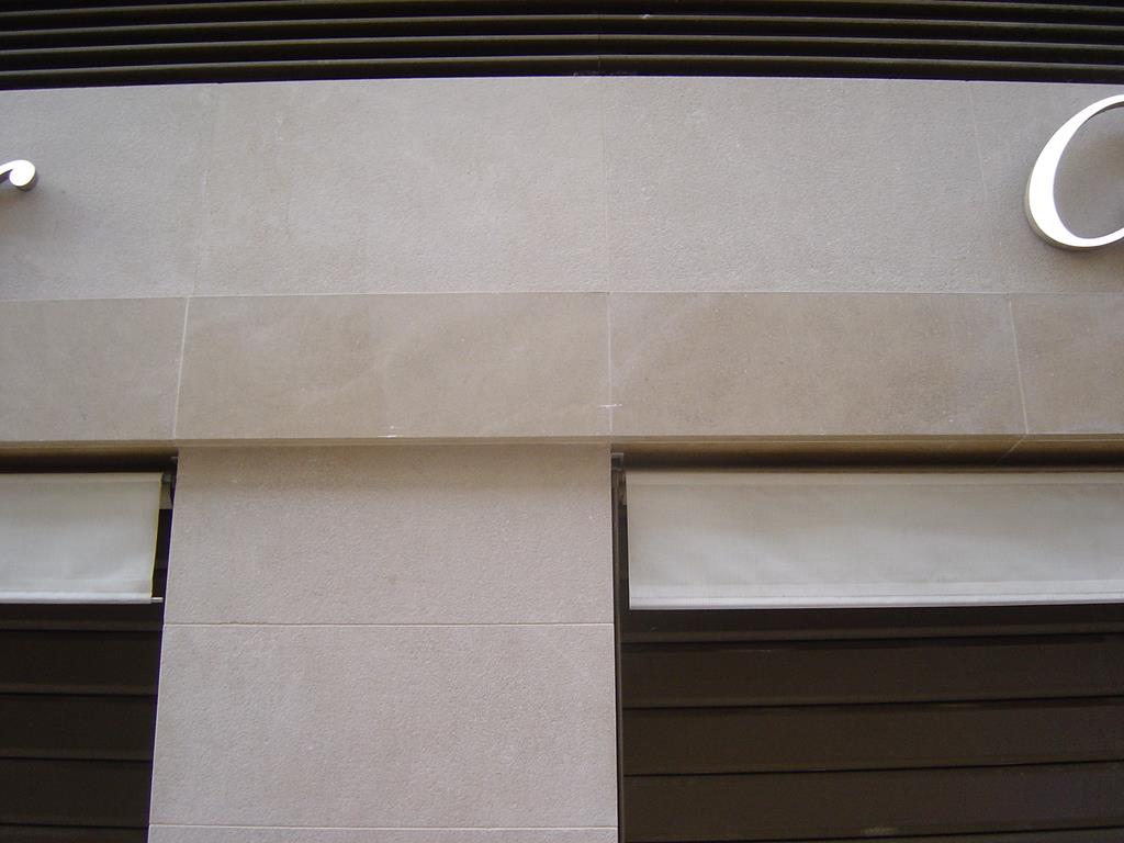façade-marbre-pierre-marbrier-montpellier-hérault