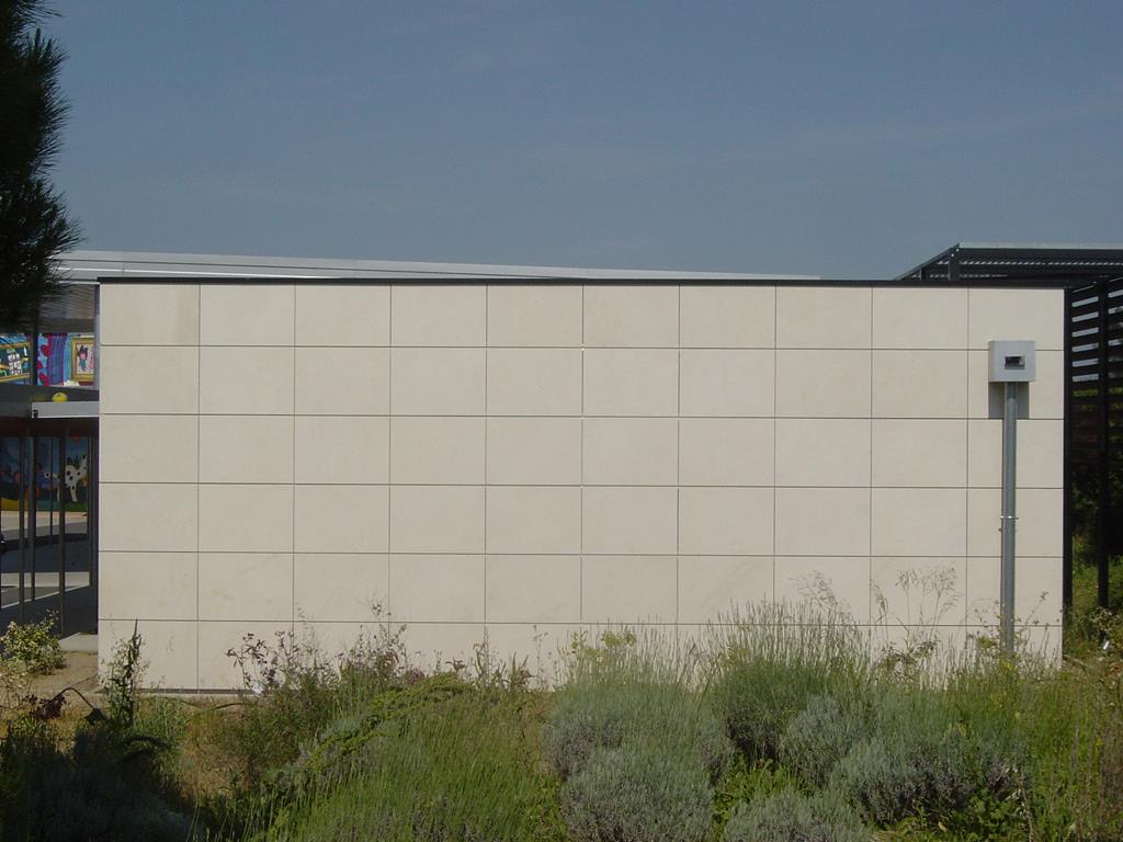 mur-façade-pierre-marbre-agrafée-montpellier